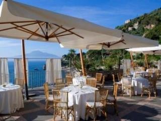 Hotel Scrajo Wellness & Mineral Spa Neapolitan Riviera Екстериор снимка