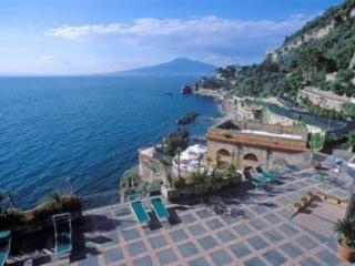 Hotel Scrajo Wellness & Mineral Spa Neapolitan Riviera Екстериор снимка