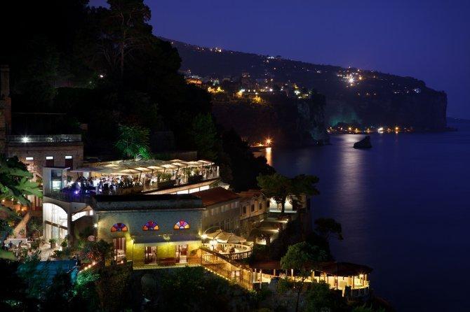 Hotel Scrajo Wellness & Mineral Spa Neapolitan Riviera Стая снимка