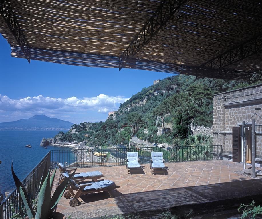 Hotel Scrajo Wellness & Mineral Spa Neapolitan Riviera Стая снимка